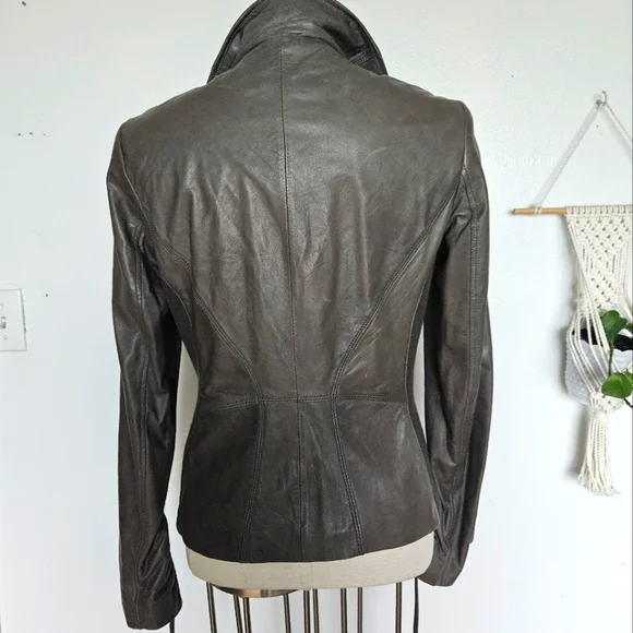 Danier leather draped avantgarde  jacket. - Picture 2 of 8